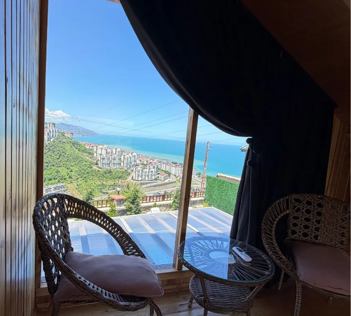 Trabzon deniz ve doğa manzaralı havuzlu bungalov